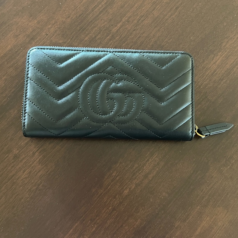 Authentic! Gucci Black Leather GG Marmont Zip Around Wallet. New. - Picture 3 of 13